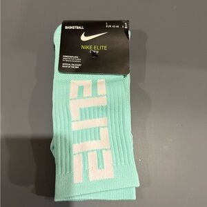 Nike Elite Athletic Socks - Light mint Green size Large woman’s mens M